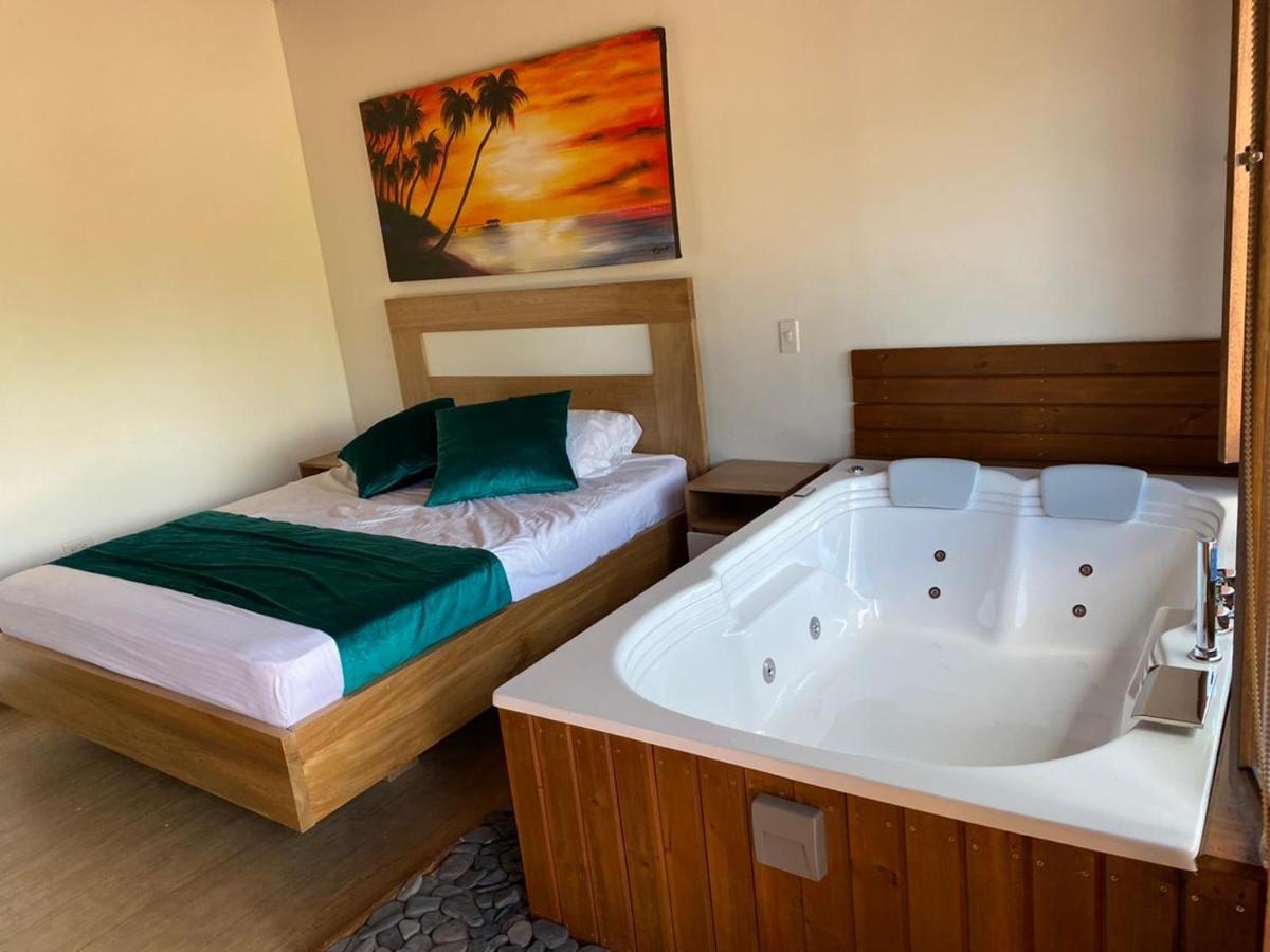 Sotavento Cabanas Guatapé Exteriör bild